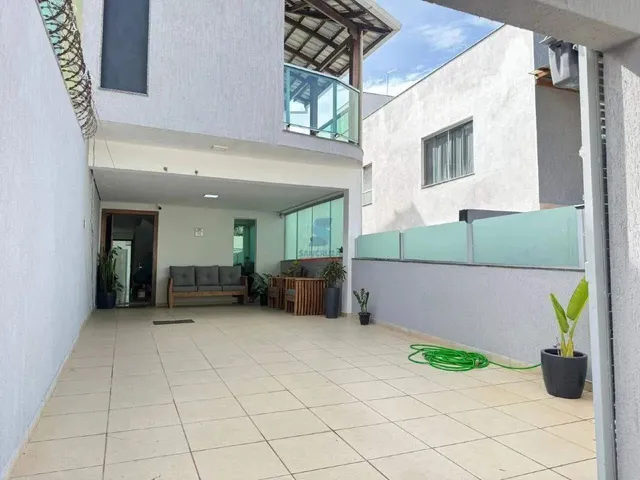 Imagem: Casa Geminada À Venda, 3 Quartos, 1 Suíte