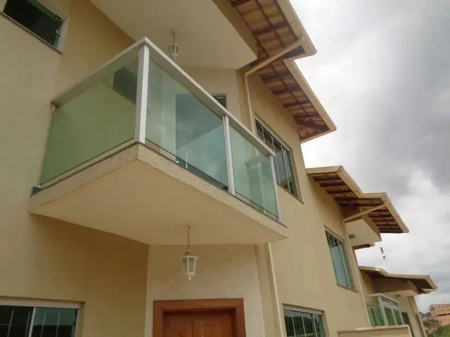 Imagem 11: Casa Geminada com Entrada Coletiva, 03 Quartos Sendo 01 com Suíte, 02 Vagas no Bairro