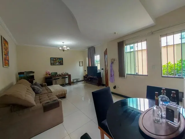 Imagem 10: Casa Geminada com Entrada Coletiva, 03 Quartos Sendo 01 com Suíte, 02 Vagas no Bairro