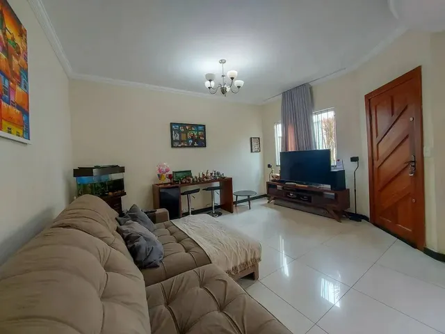 Imagem 13: Casa Geminada com Entrada Coletiva, 03 Quartos Sendo 01 com Suíte, 02 Vagas no Bairro