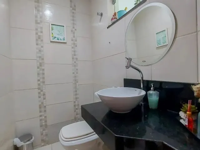 Imagem 3: Casa Geminada com Entrada Coletiva, 03 Quartos Sendo 01 com Suíte, 02 Vagas no Bairro