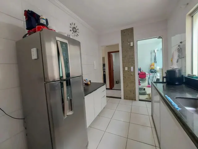 Imagem 2: Casa Geminada com Entrada Coletiva, 03 Quartos Sendo 01 com Suíte, 02 Vagas no Bairro