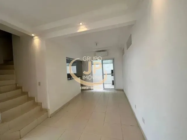 Imagem: A casa em condomínio possui 2 Dormitórios, 2 Suítes, 1