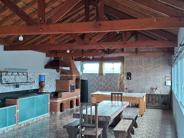 Imagem 3: Casa 3 Dormitórios a Venda, 330 M²