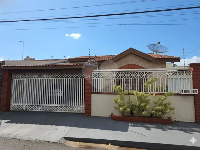 Imagem: Casa com 3 Quartos À Venda em Jardim Shangri-Lá