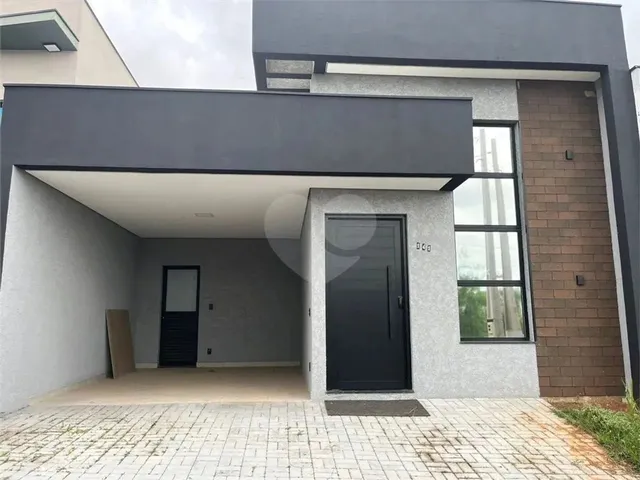 Imagem: Casa À Venda com 3 Quartos, Sendo 1 Suíte