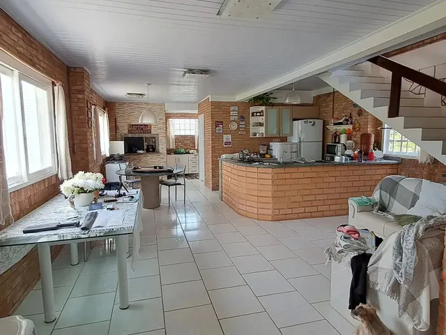 Imagem 2: Casa Estilo Colonial com 2 Pav. em Xangri-La dos Mares a 280Mt do Mar