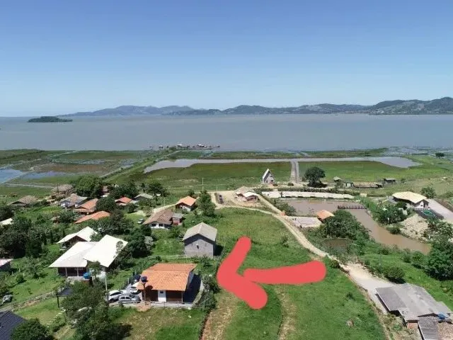 Imagem 8: Casa de Campo À Venda com 2 Quartos, com Vista para a Lagoa de Imaruí - Imaruí/Sc