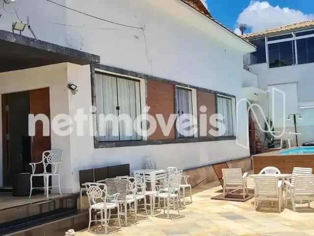 Imagem: Casa com Piscina no Bairro Renascença
