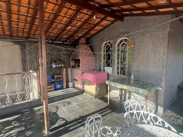 Imagem: Casa a Venda com 03 Quartos (Sendo 01 Suíte