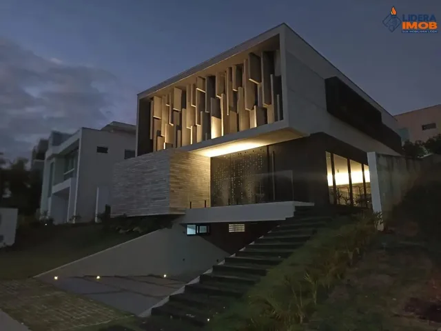 Imagem 10: Casa Duplex para Venda, 4 Suítes, 5 Banheiros, Área Total de 300 M², em Condomínio