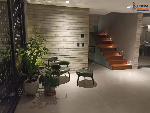 Imagem 11: Casa Duplex para Venda, 4 Suítes, 5 Banheiros, Área Total de 300 M², em Condomínio