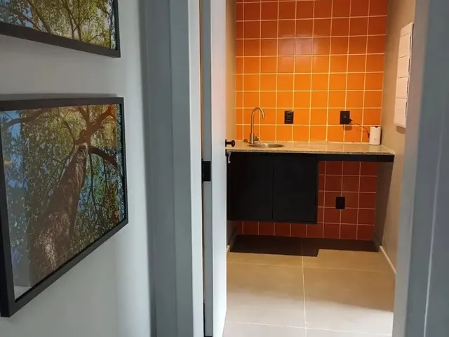 Imagem 5: Casa Duplex para Venda, 4 Suítes, 5 Banheiros, Área Total de 300 M², em Condomínio