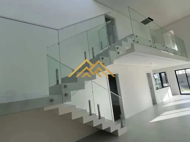 Imagem 3: Casa de Condomínio À Venda em Camaçari, Alphaville (Abrantes), com 4 Quartos, 294,00M²
