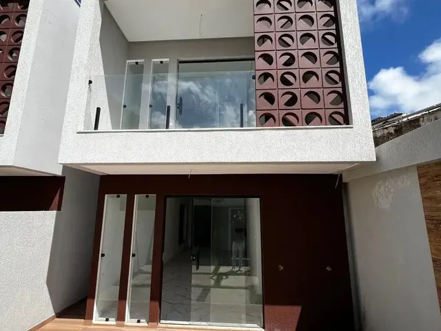 Imagem: Casa À Venda em Rua Pública, Pitangueiras