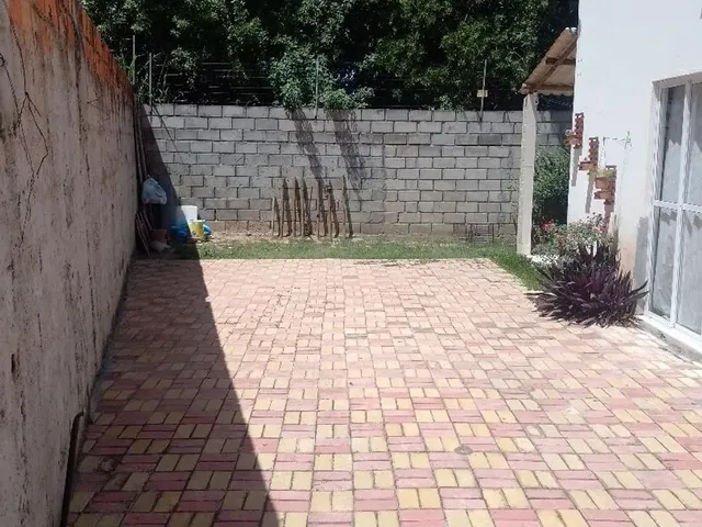 Imagem 2: Casa com 2 Quartos em Condomínio Fechado