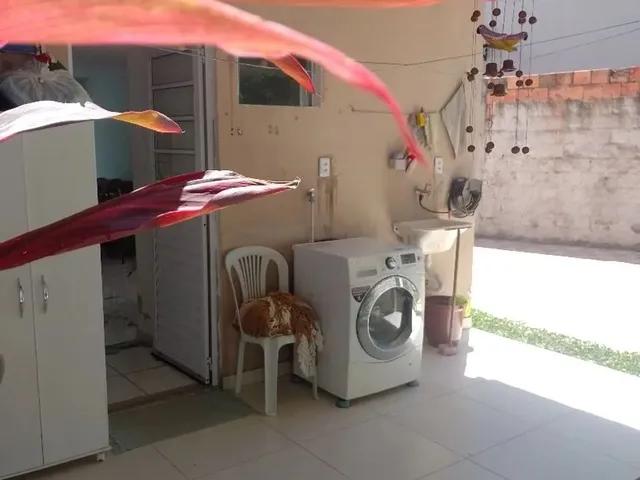 Imagem 4: Casa com 2 Quartos em Condomínio Fechado
