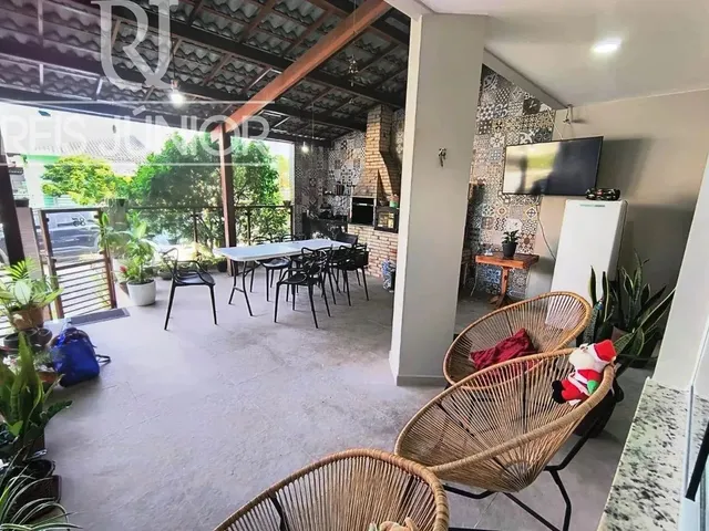 Imagem: 4 Quartos, Piscina Privativa, Energia Solar