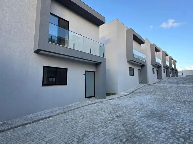 Imagem 14: Casas 4 Quartos na Estrada do Côco