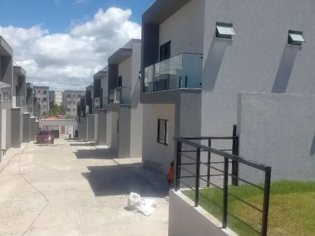 Imagem 3: Casas 4 Quartos na Estrada do Côco