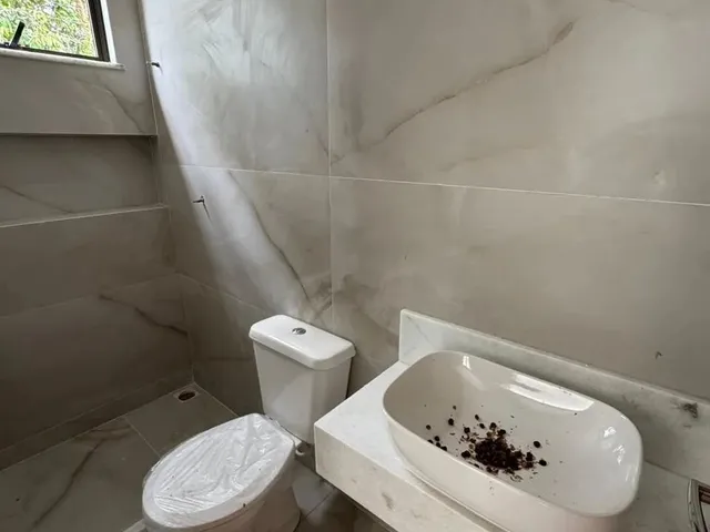 Imagem 2: Vendo Casa em Abrantes (Cond. Vila Florença) 3/4 Sendo 2 Suítes, R$ 790.000,00 Aceita