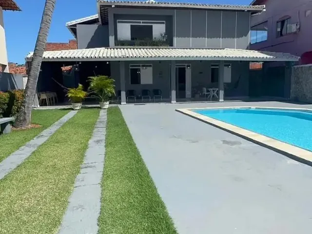 Imagem 1: Imóvel para Venda com 230 Metros Quadrados com 4 Quartos em Centro - Lauro de Freitas