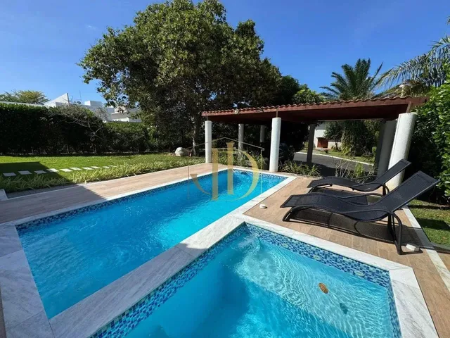 Imagem: Busca Vida Vendo Casa com Piscina, Área