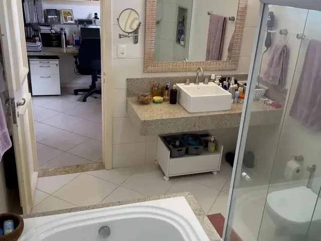 Imagem 10: Imóvel para Venda com 321 Metros Quadrados com 4 Quartos em Centro - Lauro de Freitas