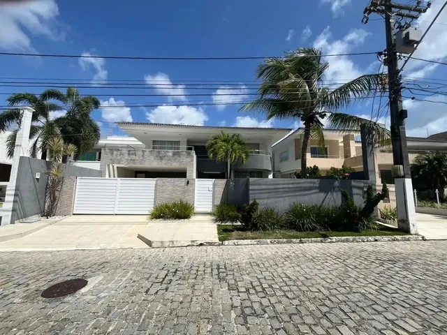 Imagem: A casa em condomínio possui 3 Dormitórios, 2 Suítes, 5