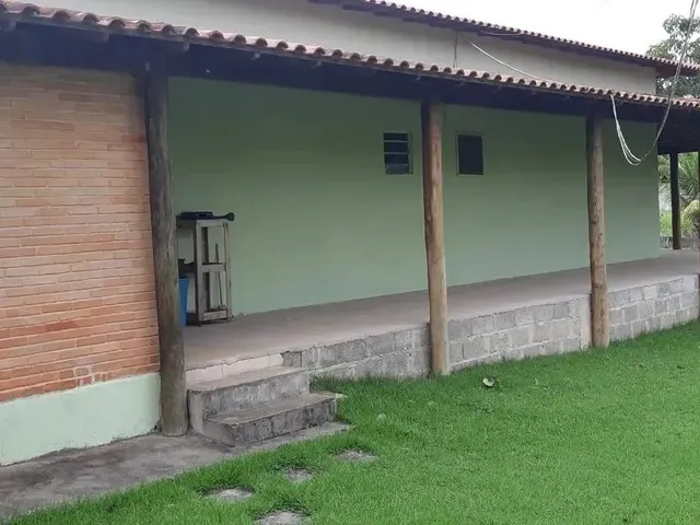 Imagem 3: Belíssima Chácara À Venda com 5.000 M², Área Verde, 3 Quartos e Conforto E