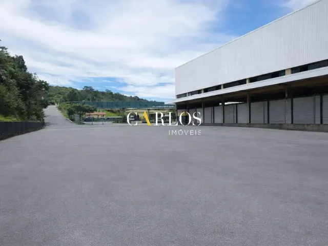Imagem 1: Galpão com 4400M² Próximo À Av. Geraldo Rocha com 12 Docas