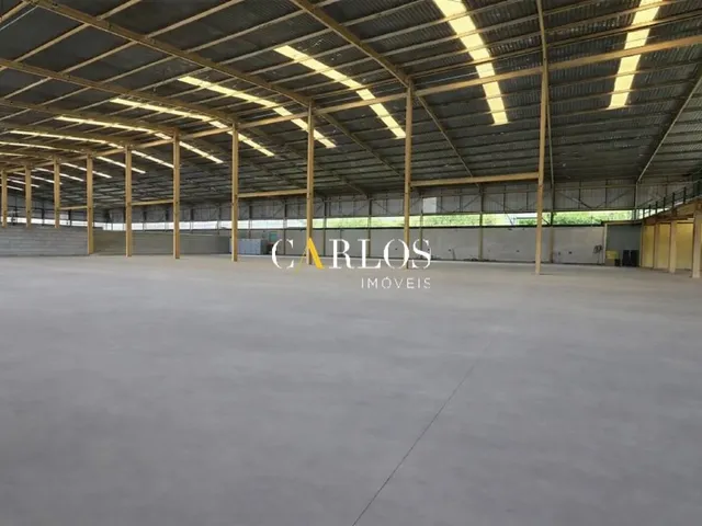 Imagem 7: Galpão com 4400M² Próximo À Av. Geraldo Rocha com 12 Docas