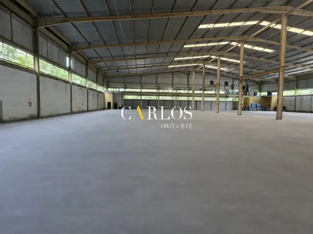 Imagem 4: Galpão com 4400M² Próximo À Av. Geraldo Rocha com 12 Docas