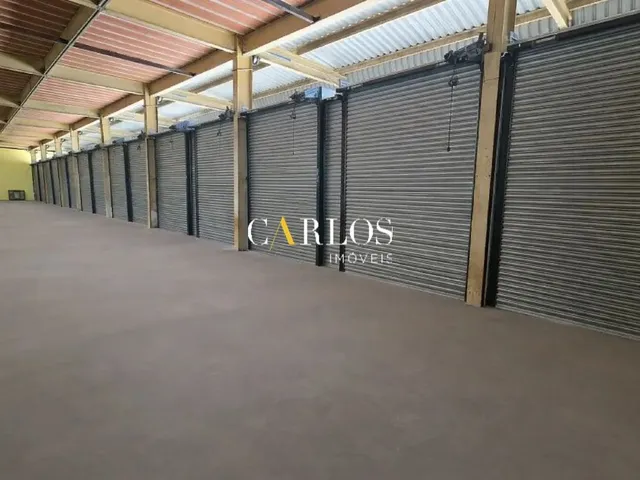 Imagem 2: Galpão com 4400M² Próximo À Av. Geraldo Rocha com 12 Docas