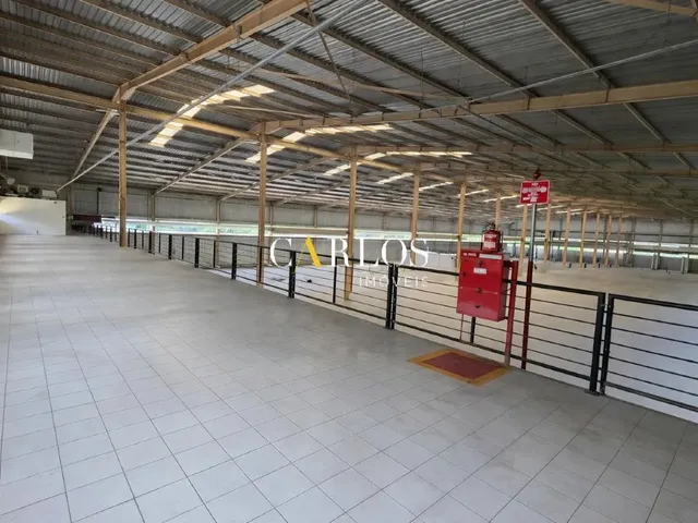 Imagem 6: Galpão com 4400M² Próximo À Av. Geraldo Rocha com 12 Docas