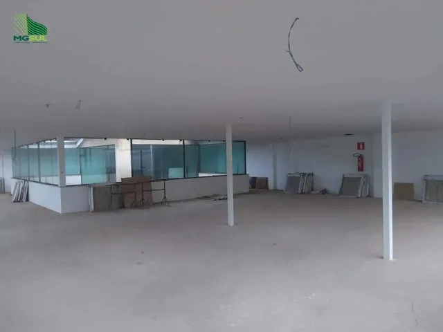 Imagem 8: Salão À Venda, 500M², com 8 Vagas Cobertas e Terraço, no Vila da Serra, Nova Lima/Mg