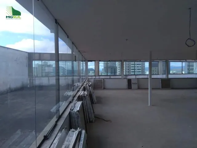 Imagem 7: Salão À Venda, 500M², com 8 Vagas Cobertas e Terraço, no Vila da Serra, Nova Lima/Mg