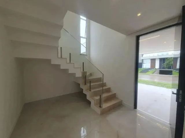 Imagem 8: Casa Pronta para Morar | 4 Suítes | Piscina | Acabamento Premium
