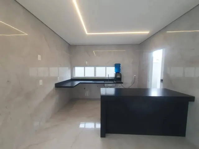 Imagem 5: Casa Pronta para Morar | 4 Suítes | Piscina | Acabamento Premium