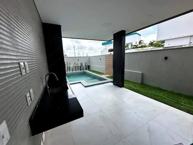 Imagem 3: Casa Plana no Terras 1, 175M² 03 Suítes, Piscina com Cascata e Prainha! Cód. 8U4N3E