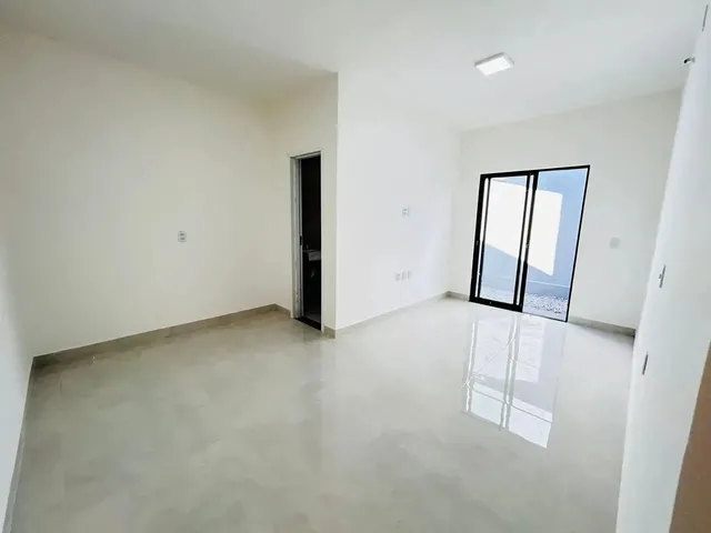 Imagem 2: Casa À Venda no Eusébio - 97M2 - 3 Dormitórios - 2 Vagas - Fachada Moderna - 3Min Do