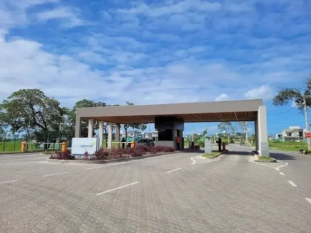 Imagem 12: Casa Térrea no Alphaville Ceará 4, 3 Suítes Plenas e Área de Lazer com Piscina