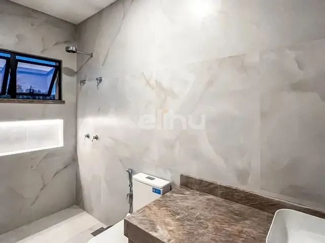 Imagem 6: Casa 356M² À Venda - Frente Praça no Alphaville Ceará 2