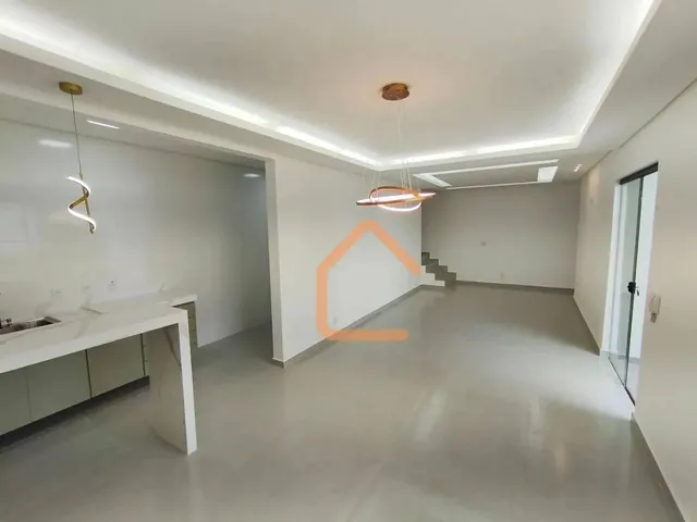 Imagem: Casa com 4 Dormitórios À Venda, 170 M²