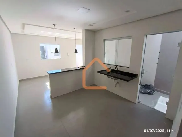 Imagem: Casa com 2 Dormitórios À Venda, 70 M²