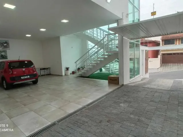 Imagem: Sobrado em Avenida Juscelino Kubitschek