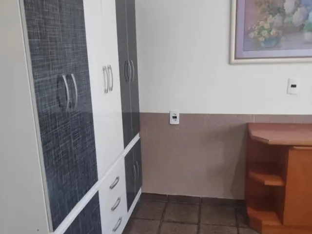 Imagem 13: Alugo Quarto/Suíte Mobiliados. Ambiente Predominantemente Masculino