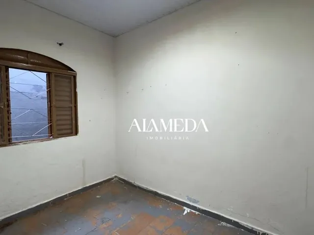 Imagem 7: Casa com 3 Quartos para Alugar, 80 M² por R$ 1.250/Mês - Leonor - Londrina/Pr