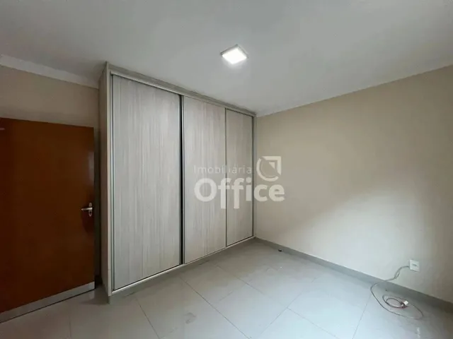 Imagem 2: Casa com 3 Dormitórios para Alugar, 220 M² por R$ 4.000/Mês - Alvorada - Anápolis/Go