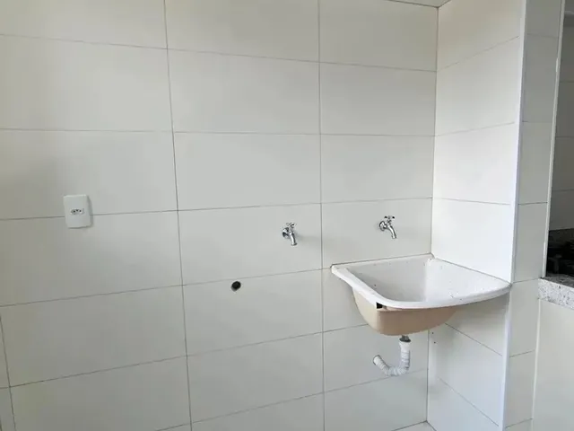 Imagem 2: Imóvel para Aluguel com 48 Metros Quadrados com 2 Quartos em Parque Amazônia - Goiânia